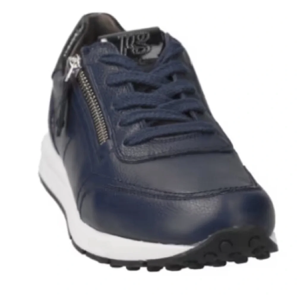 Navy Blue Leather sneakers. US 8.5
In Box, Never Used - Picture 7 of 14